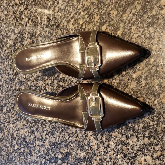 Karen Scott Heel - Picture 2 of 8